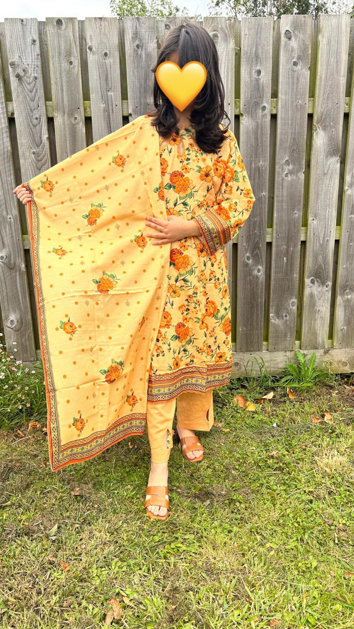 3 PC KHADDAR PRINTED SHALWAR KAMEEZ AND SHAWL