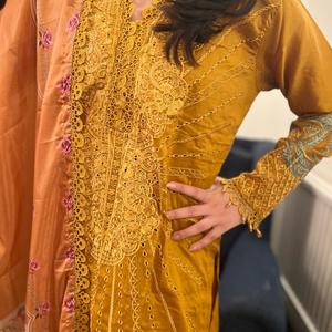 CRIMSON INSPIRED LAWN EMBROIDERED KAMEEZ WITH TROUSER AND SILK DUPATTA Womenswear Comfort pakistani clothes - Eid collection  Traditional Dress Suit Long Sleeve