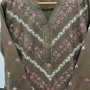 EMBROIDERED DORIA PEACH LEATHER KAMEEZ WITH PLAIN TROUSER AND SHAWL asian clothes uk